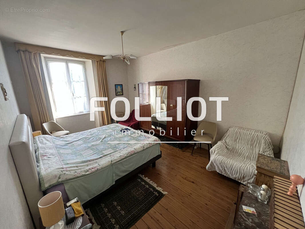 Maison à SAINT-JEAN-DE-SAVIGNY