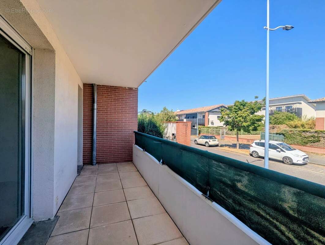 A vendre - appartement t2 + pk sous-sol - croix benite - photo 7