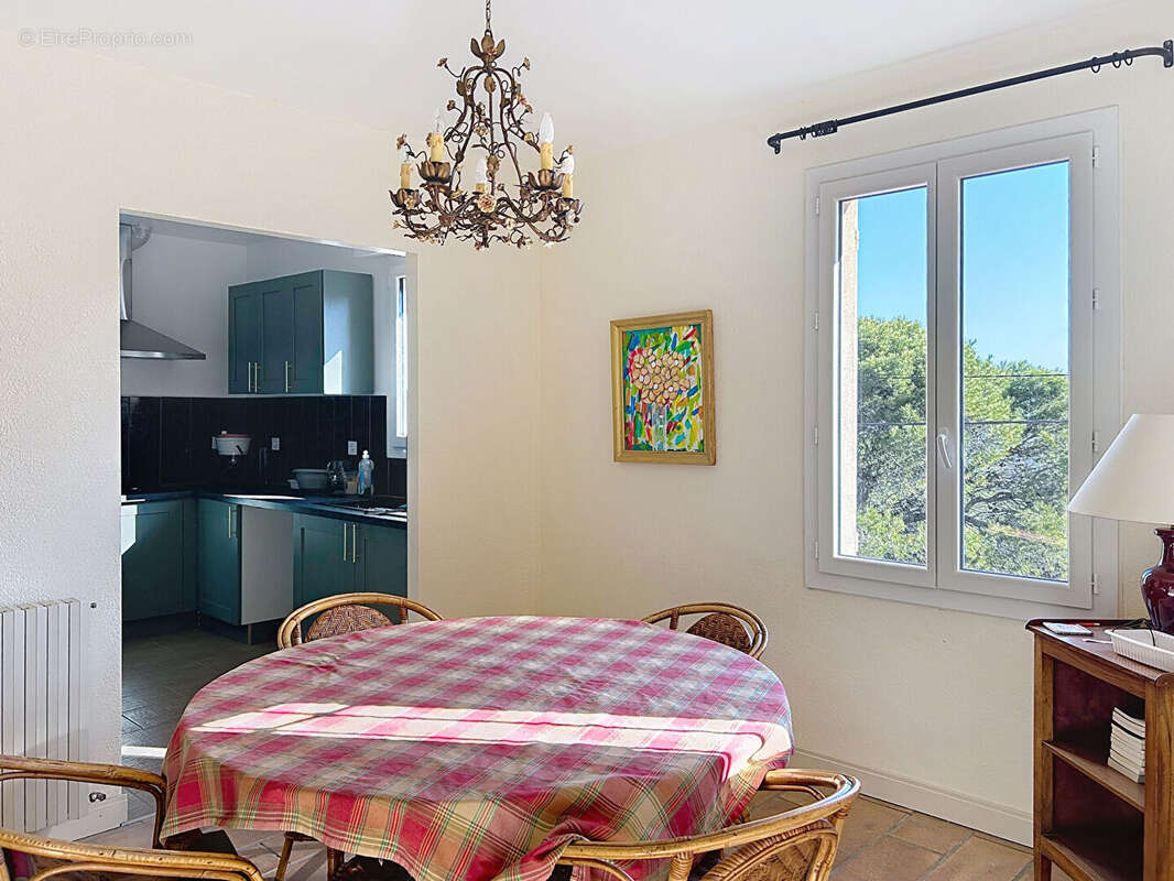 Maison à VILLENEUVE-LES-AVIGNON