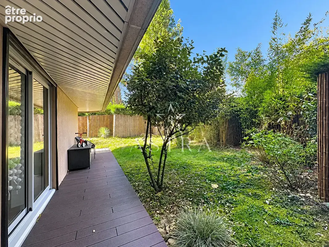 Verrieres-le-buisson - l'esprit d'une maison en appartement : 84 m² + jardin privatif de 150 m² - photo 3