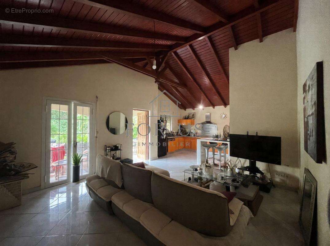 Maison à MORNE-A-L'EAU