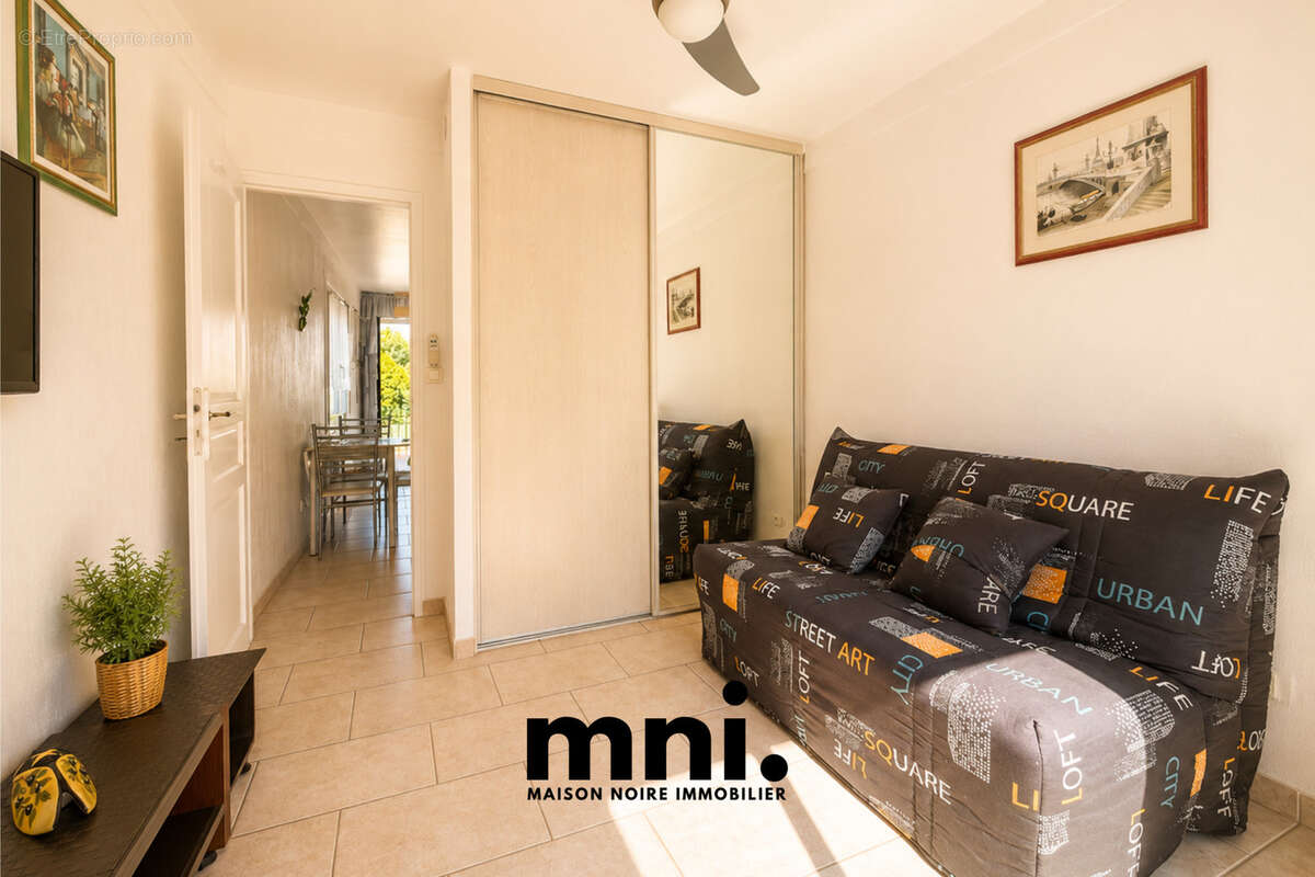 Appartement T2 dernier étage   Centre-ville de Sanary-sur-Mer - photo 5