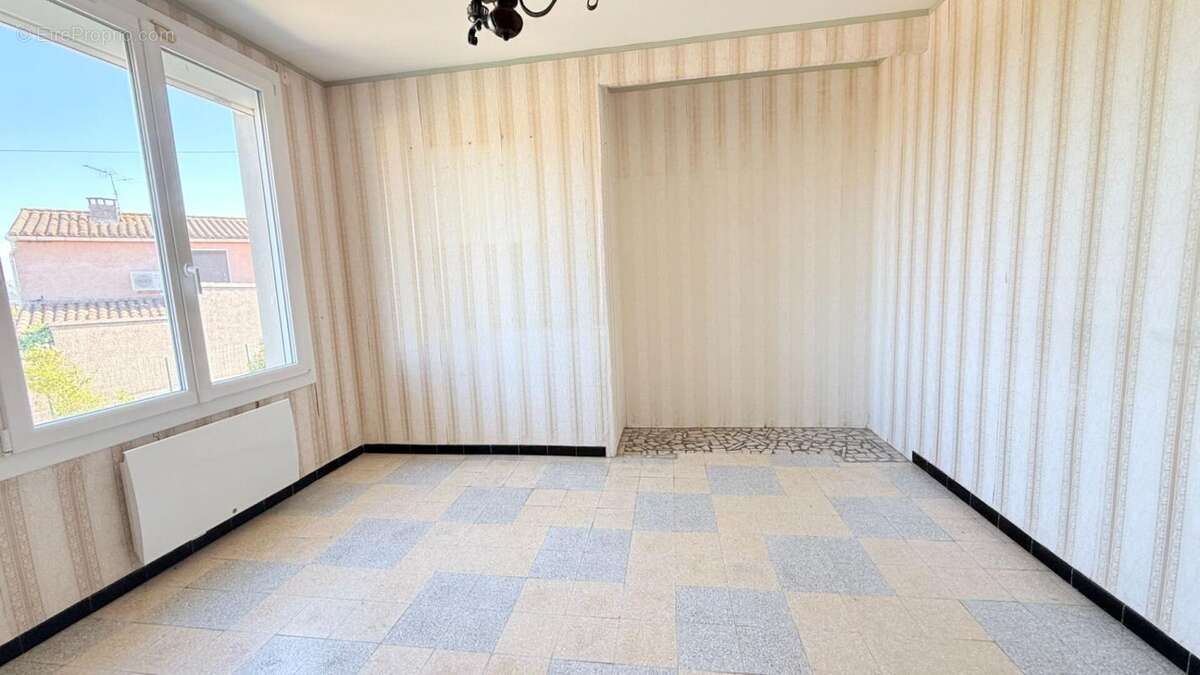 Villa Moussoulens 6 pièce(s) 143 m2 sur un terrain de 665m² - photo 4