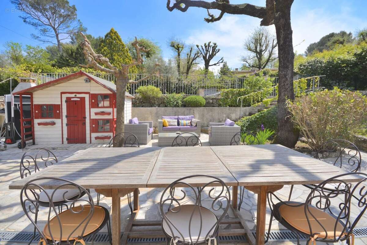 Maison à MOUANS-SARTOUX