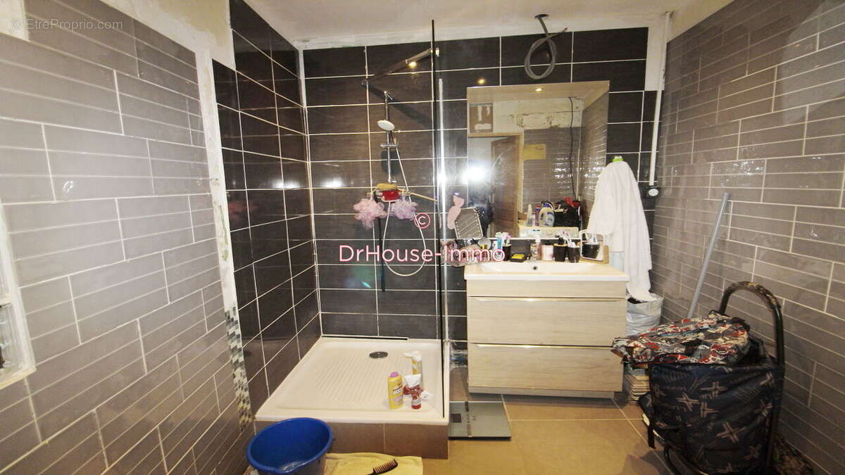 Appartement à MARSEILLE-3E