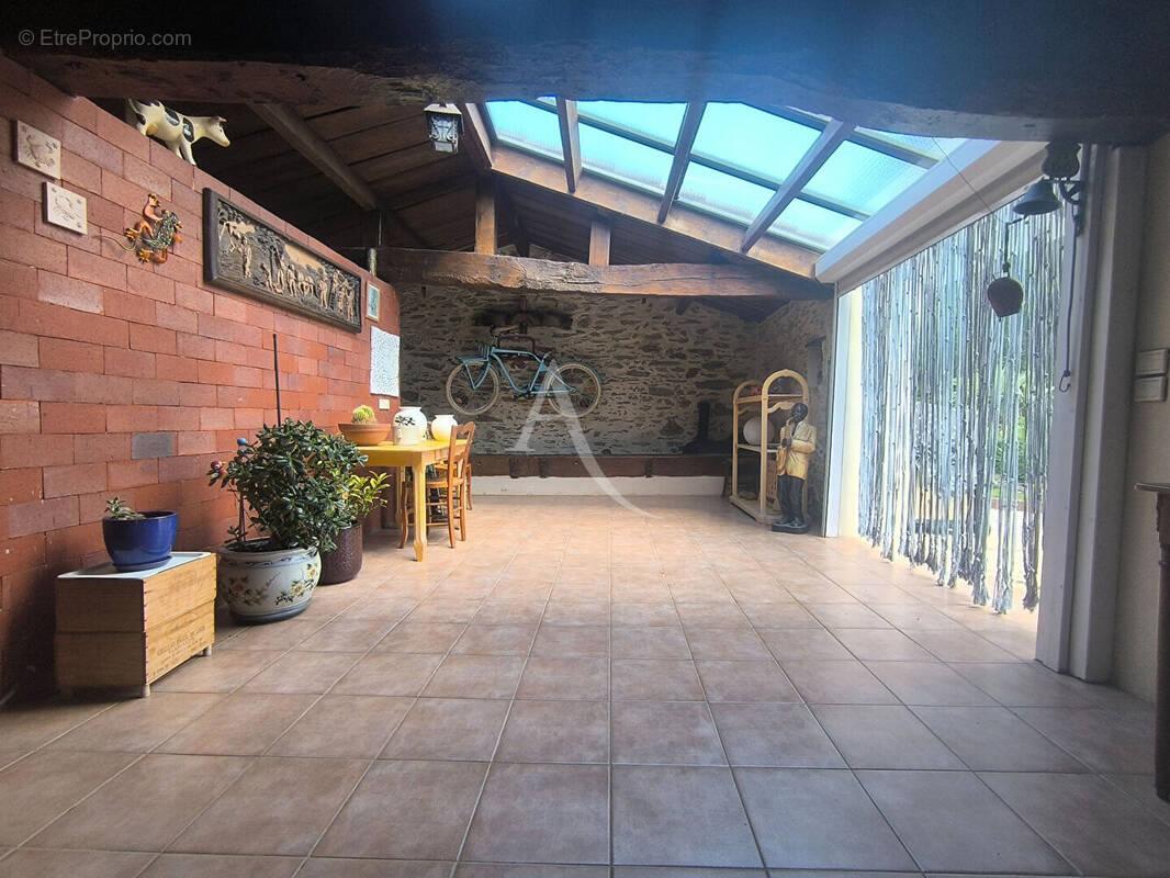Maison à GROSBREUIL