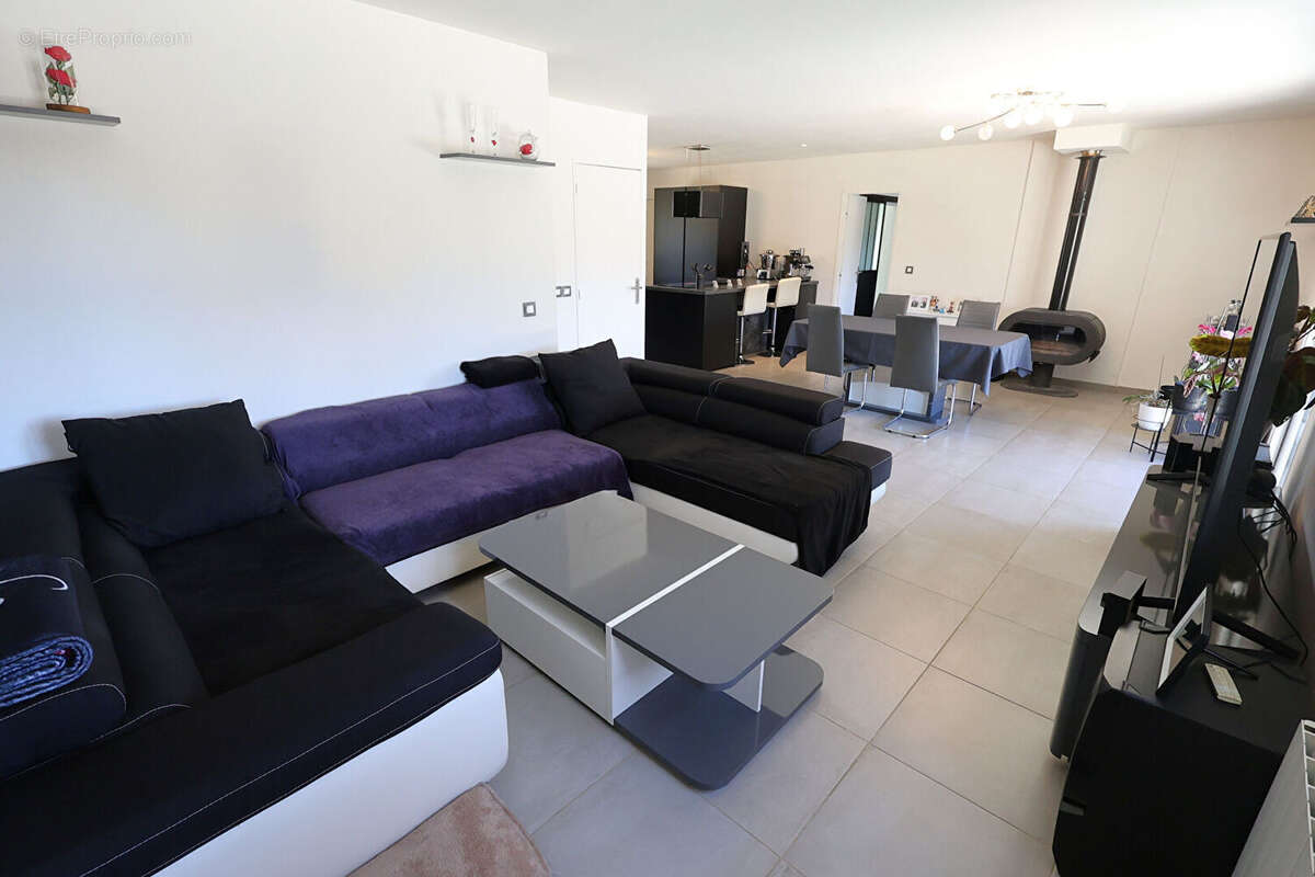 Maison Saint Cezaire Sur Siagne de 120 m² avec un terrain de 1606 m² avec piscine - photo 11