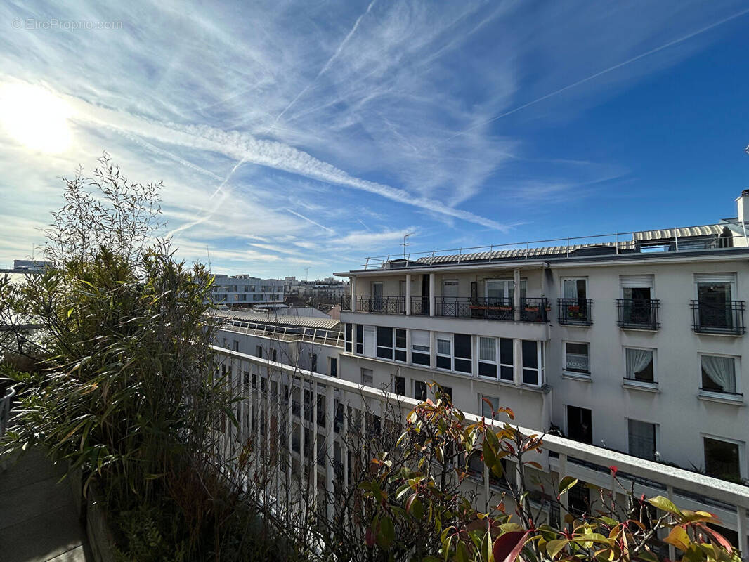 Appartement à PARIS-14E