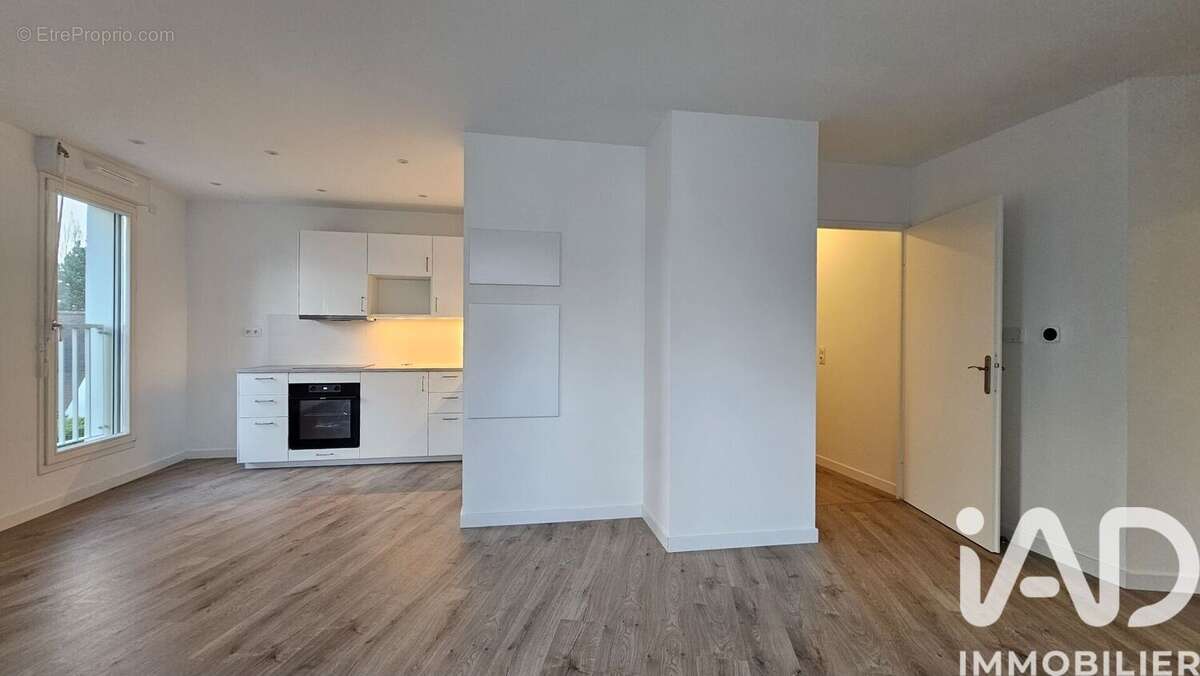 Photo 2 - Appartement à MORAINVILLIERS