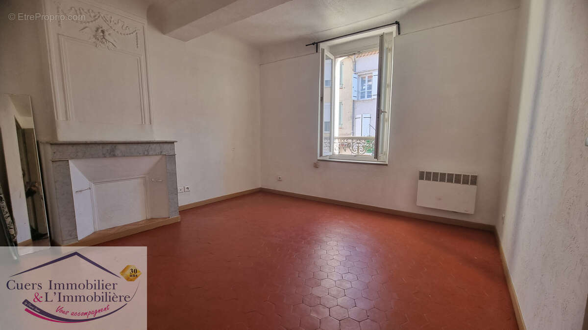 Appartement à LA CRAU