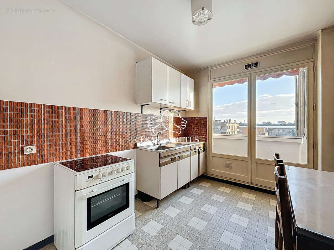 Appartement à LYON-8E