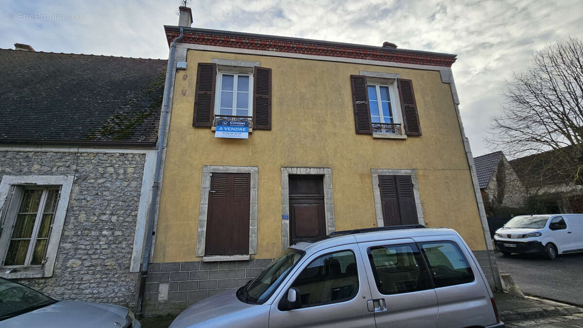 Maison à AUXY