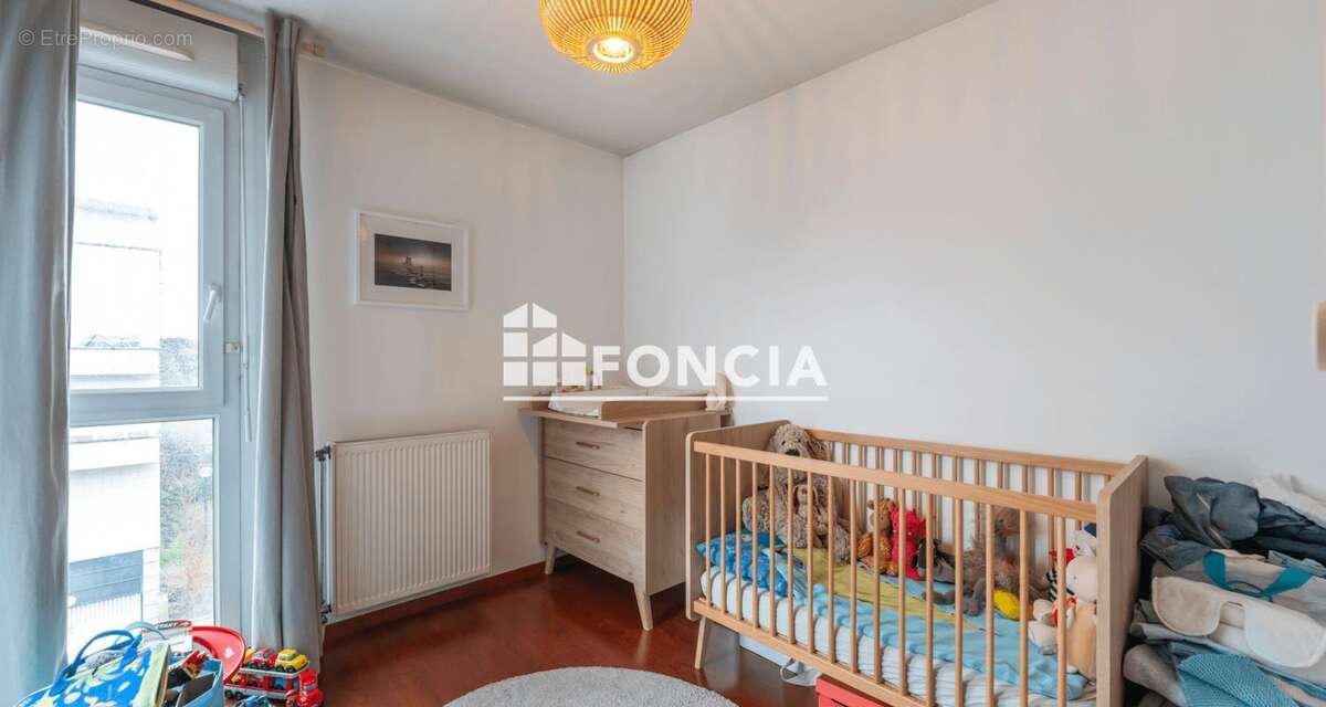 Appartement à GENNEVILLIERS