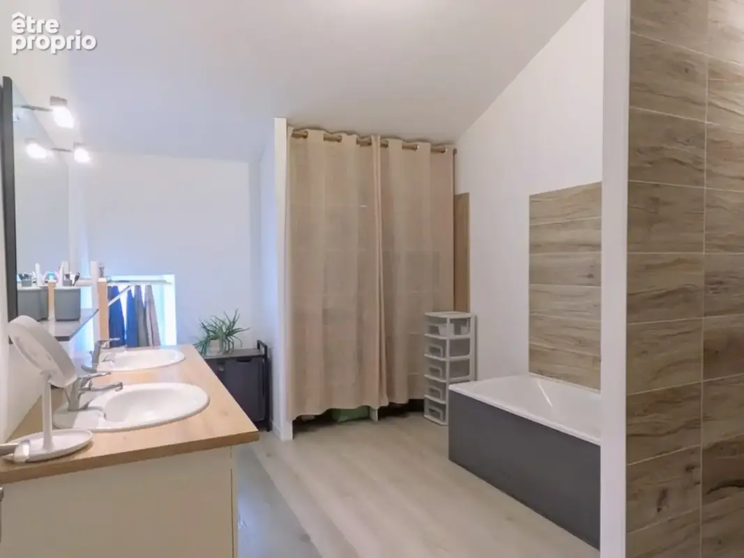 Maison en pierre rénovée – 208 m² – 5 chambres – vie de plain-pied – terrain 1 000 m² – a 8 minutes de saint-maixent - photo 6