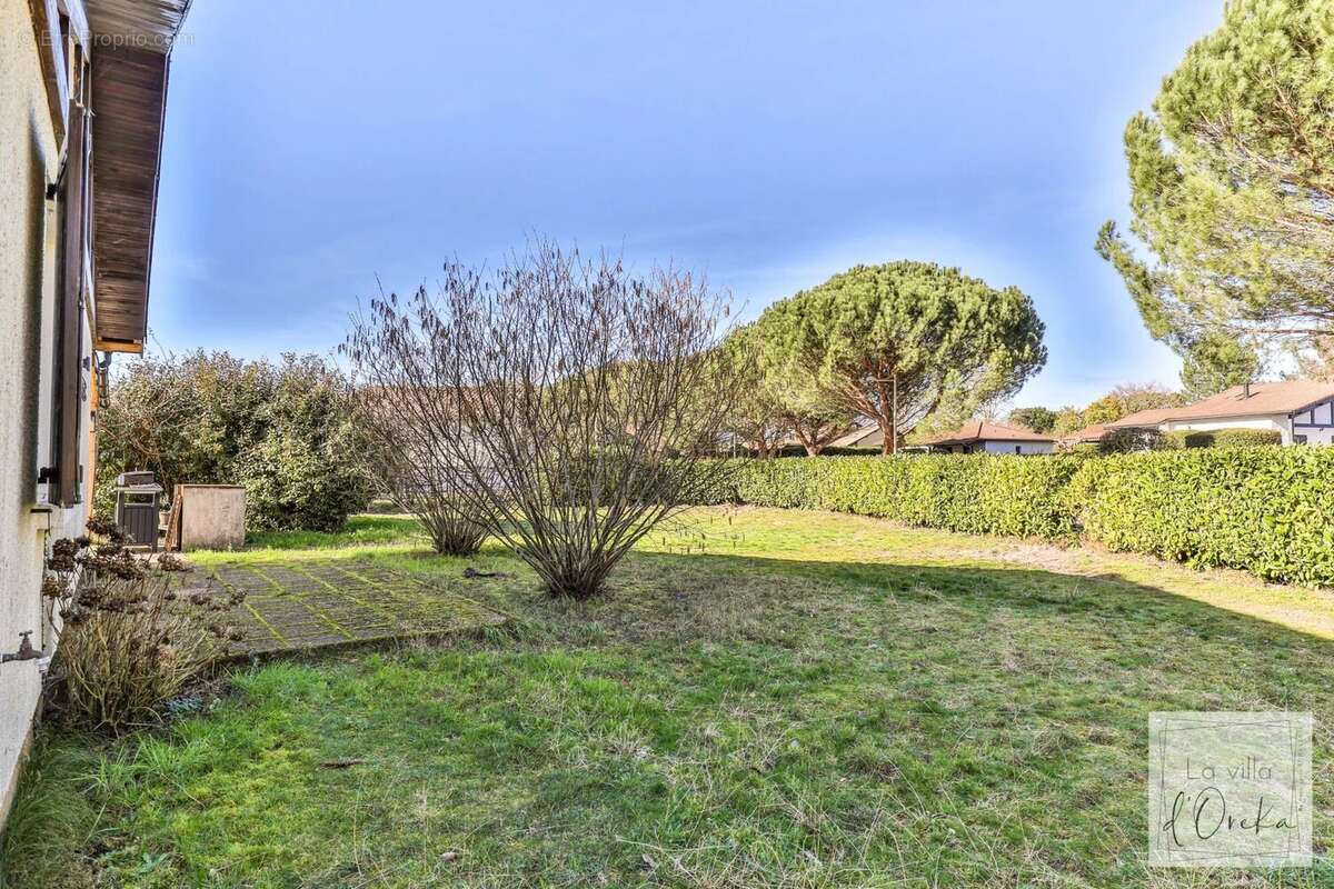 Maison rénovée de 153m2 avec 3 chambres, studio, véranda, garage et jardin - photo 8