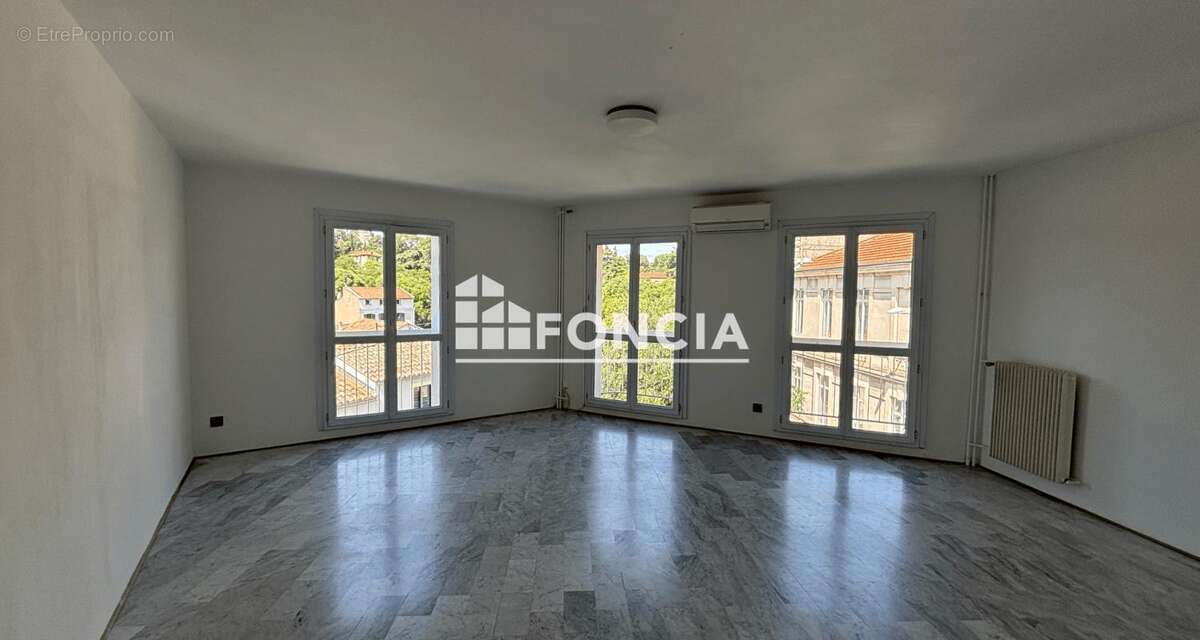 Appartement à NIMES