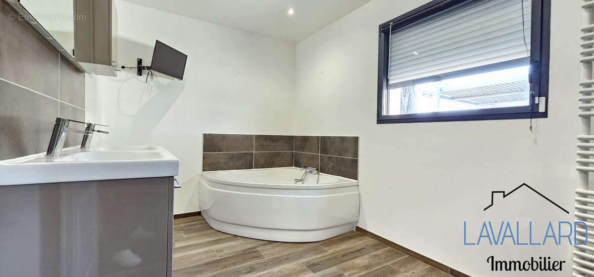 Maison à CARDONNETTE