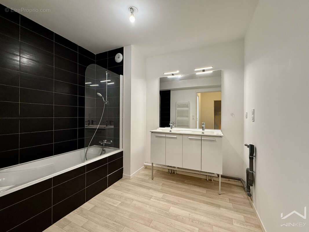 Appartement à LA MEZIERE