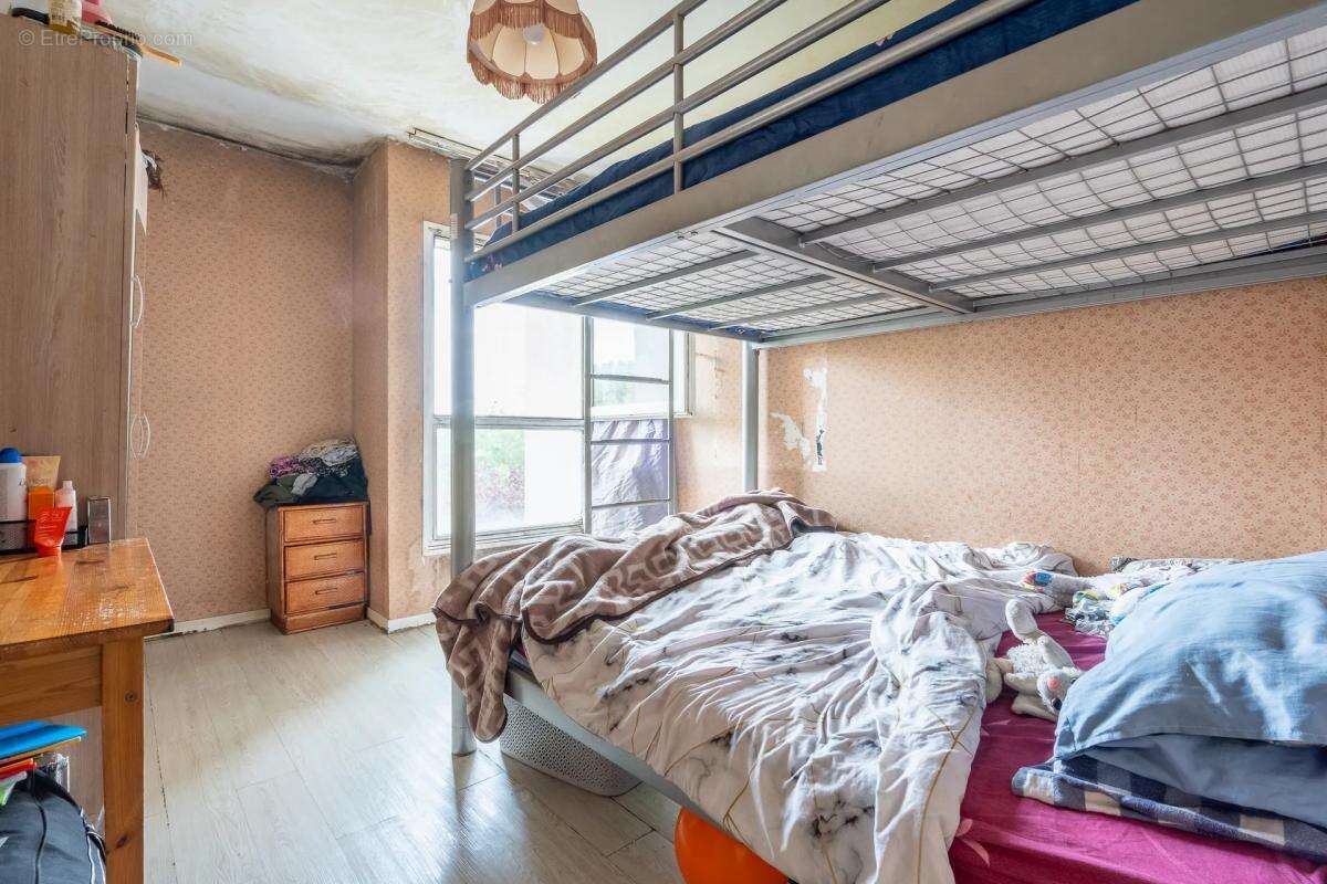 Appartement à LA COURNEUVE