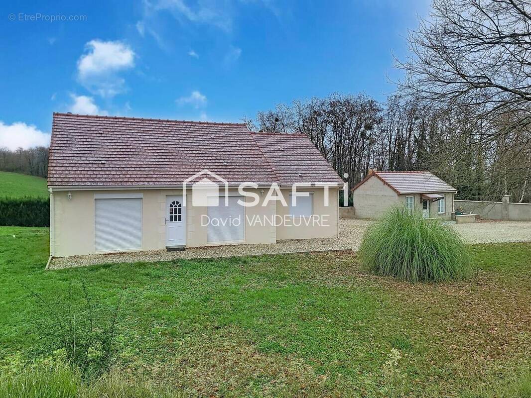 Photo 1 - Maison à LE PONT-CHRETIEN-CHABENET