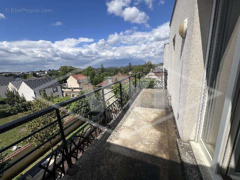 Appartement à COMBS-LA-VILLE