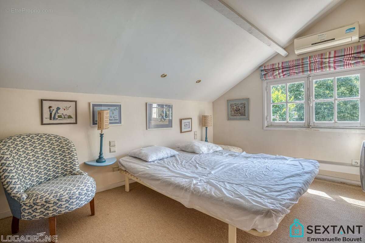 Grande longère du 19ème rénovée, 320 m², gîte et chambres d'hôtes, terrain de 1,5 ha, 5 min des commodités - photo 11