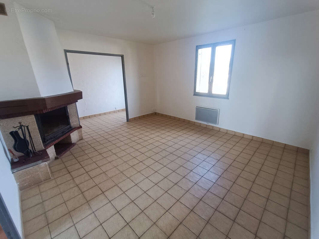 Maison à CHARENTONNAY