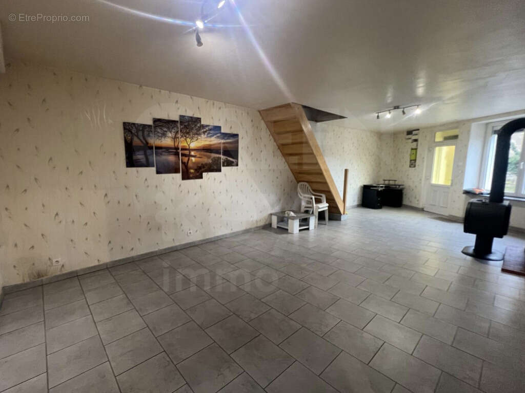 Maison à SOUGERES-EN-PUISAYE