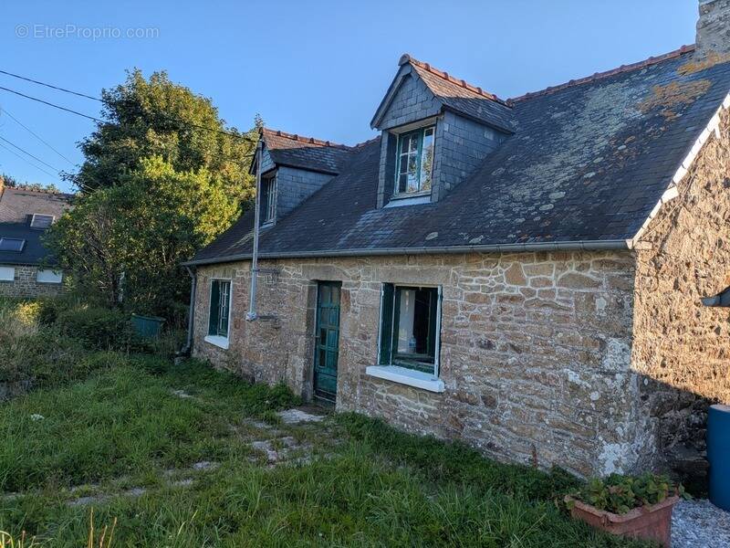Maison à MELLIONNEC