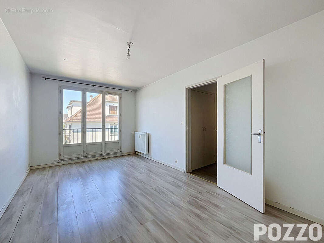 Appartement 2PP à rénover dernier étage Mondeville - photo 7