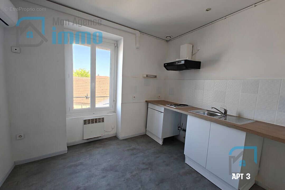 Appartement à MEHUN-SUR-YEVRE