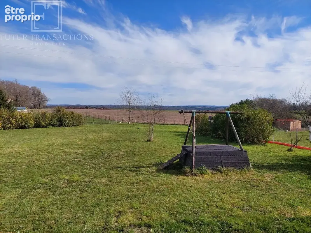 Plain pied sur 2350 m² - photo 6