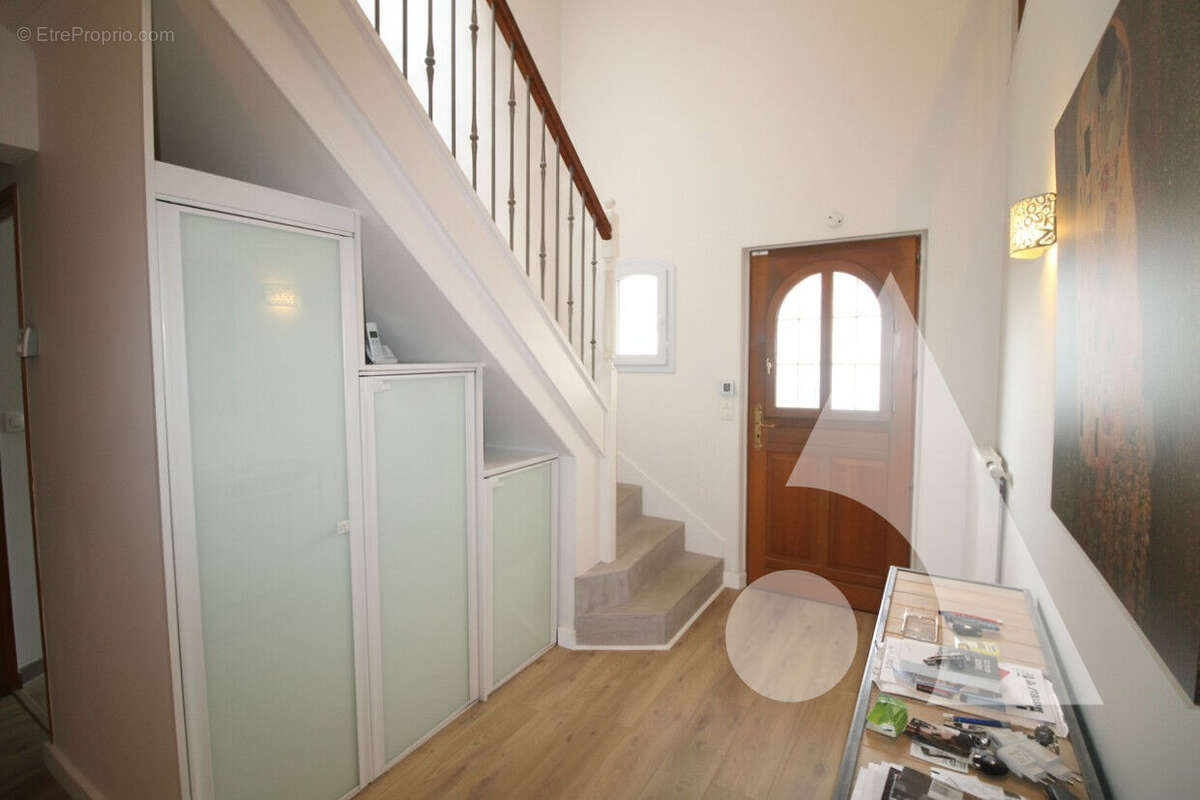 Maison à LACROIX-SAINT-OUEN