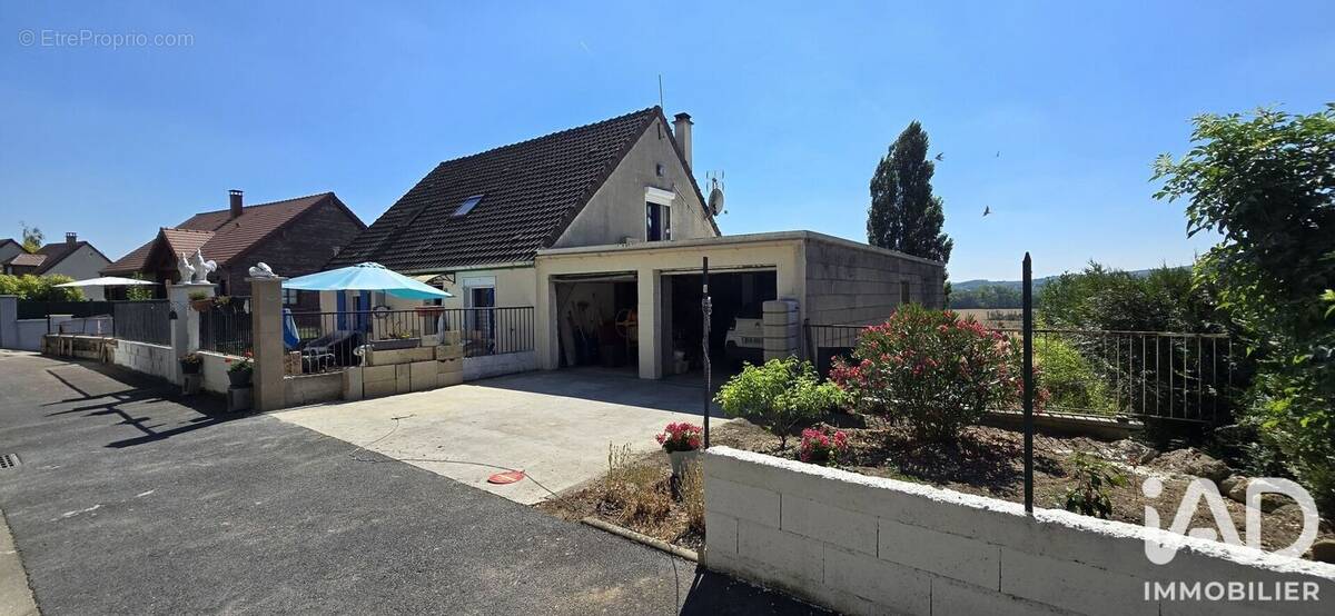 Photo 1 - Maison à CORMICY