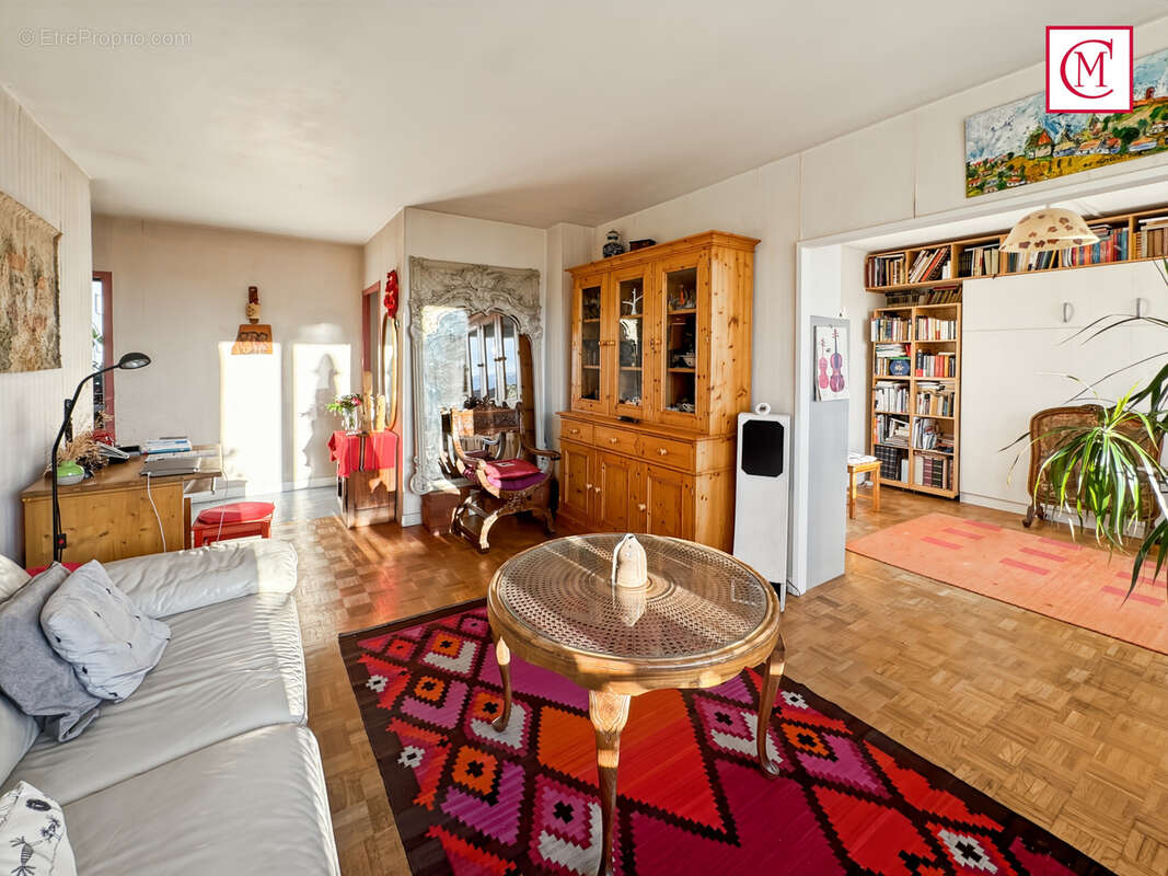 Appartement à MEYLAN