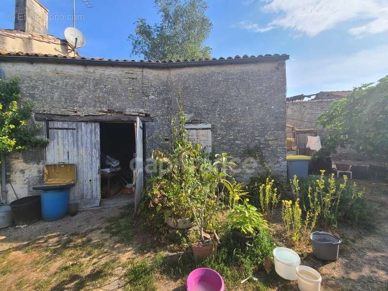 Charmante maison de village en pierre à personnaliser - photo 2