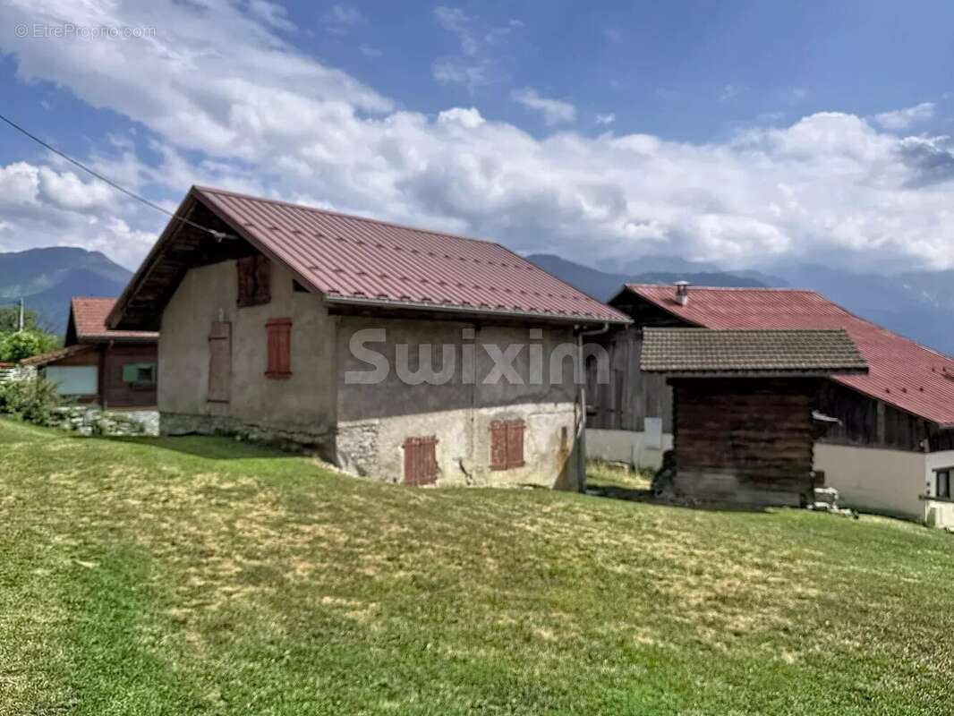 Maison a renover sur 880 m2 de terrain - photo 6