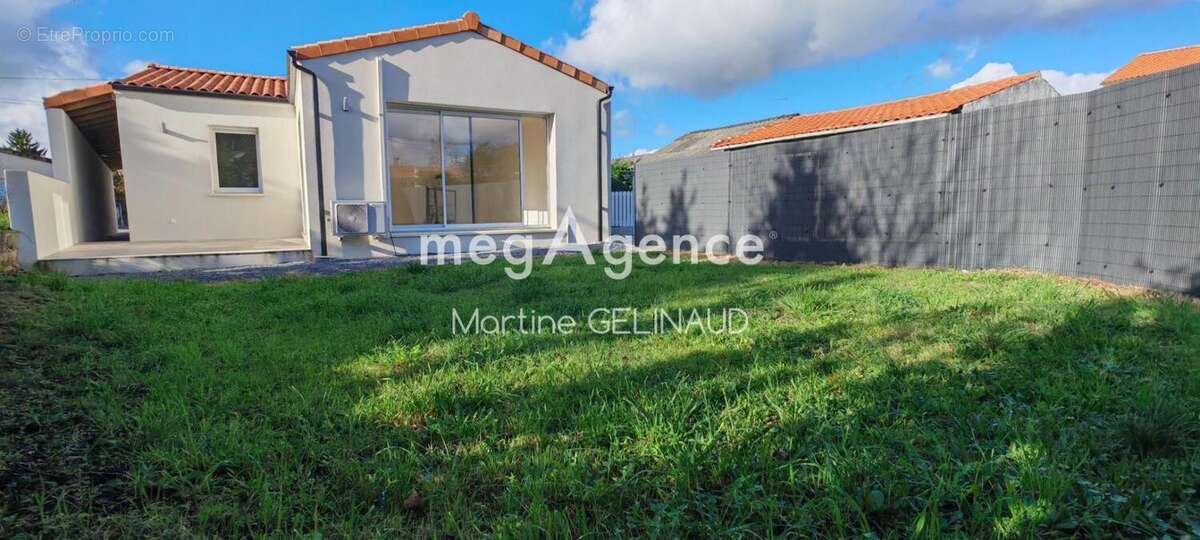 Maison 85 m² à Saintes  - photo 2
