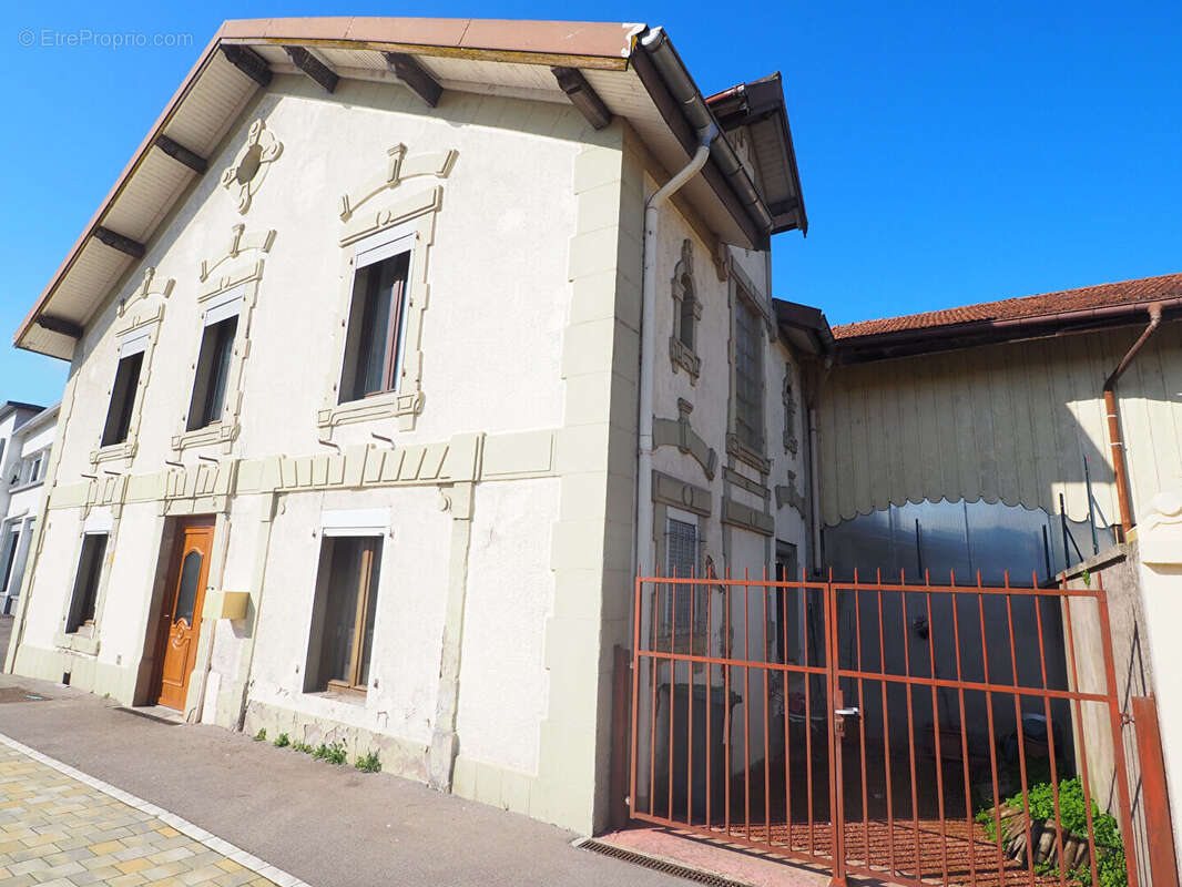 Maison à CHARMES