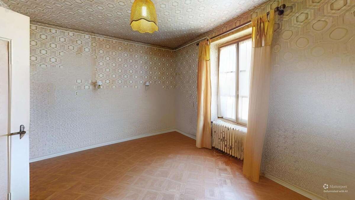 Maison avec dépendances et terrain constructible à Toury - photo 5