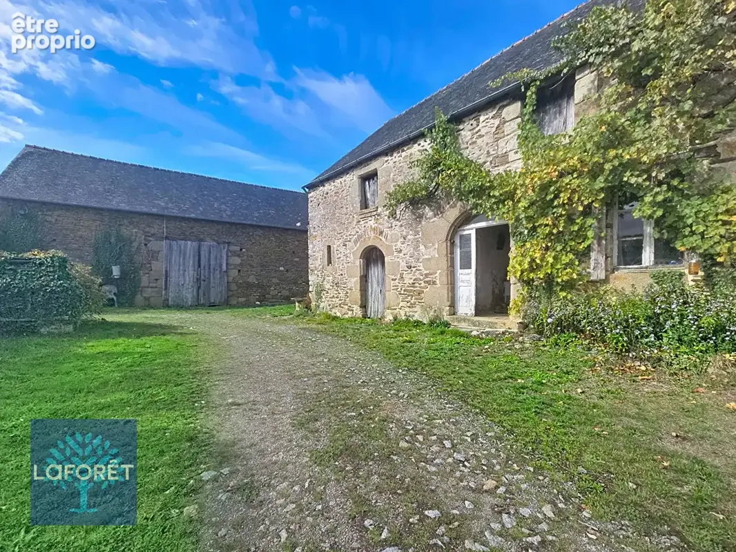 Batîsses à rénover, à 5 min de Saint Brice en Coglès, plus de 4 hectares - photo 4