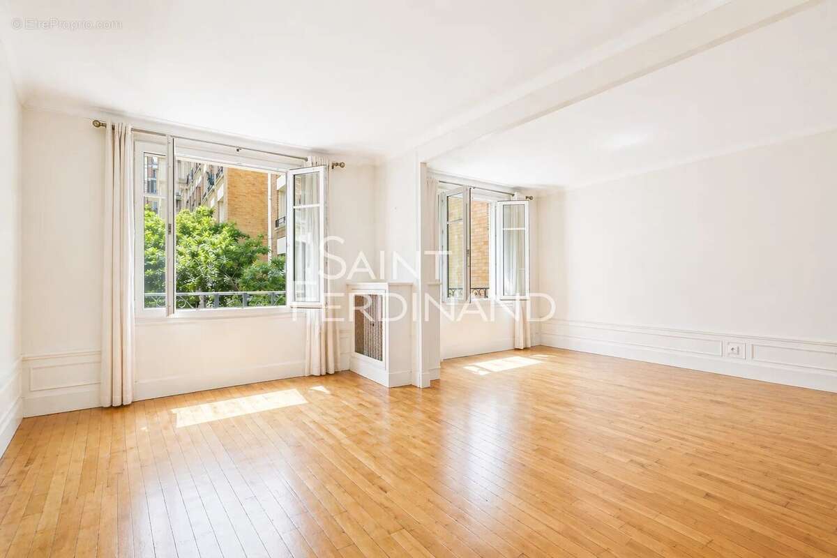 Appartement à NEUILLY-SUR-SEINE