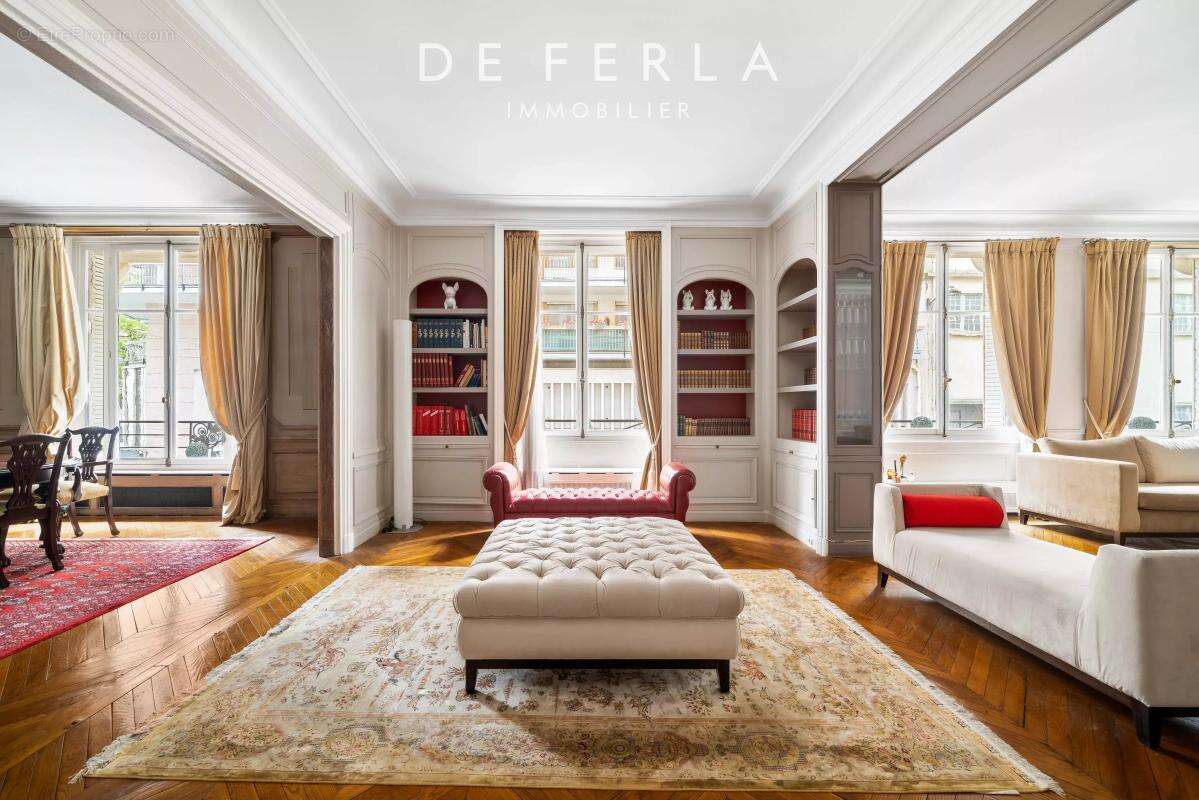 Appartement à PARIS-16E