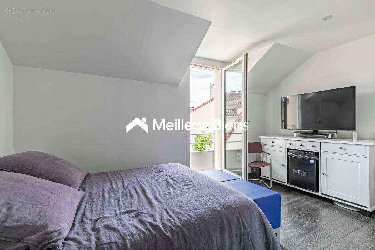 Maison à VILLENEUVE-LA-GARENNE