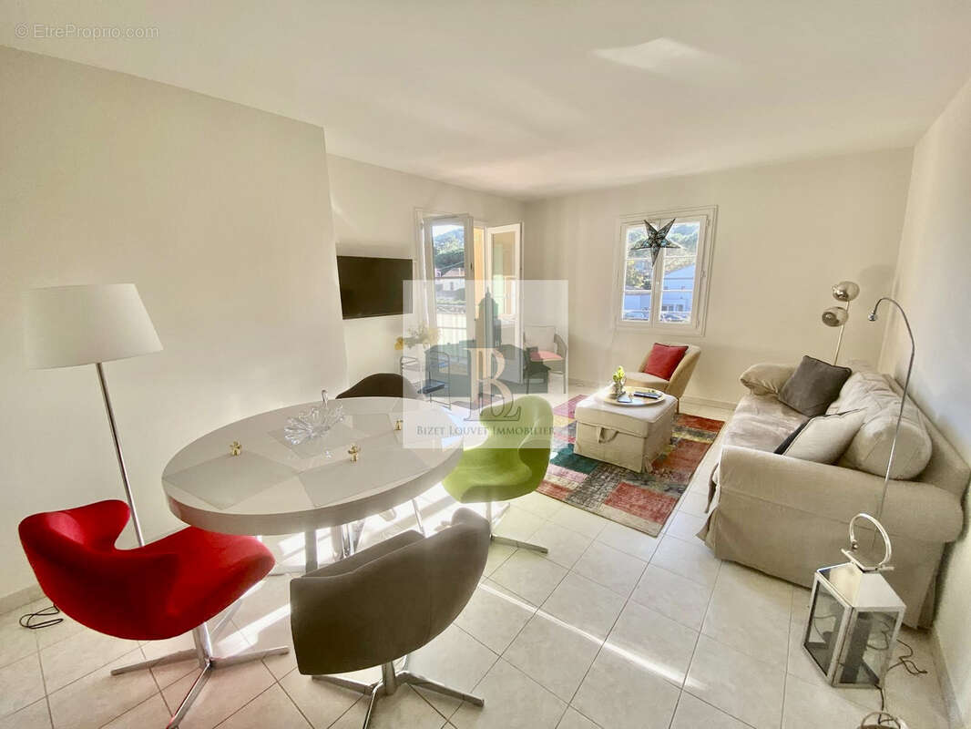 Saint-Tropez, appartement 2 chambres, 2 balcons, vue dégagée - photo 3