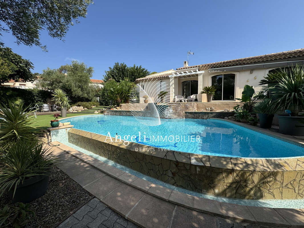 Maison à FREJUS