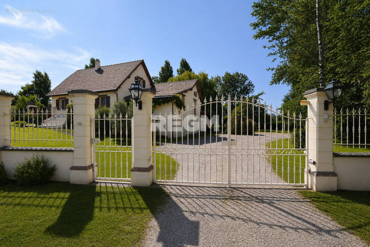 Maison à SAINTE-HONORINE-DU-FAY