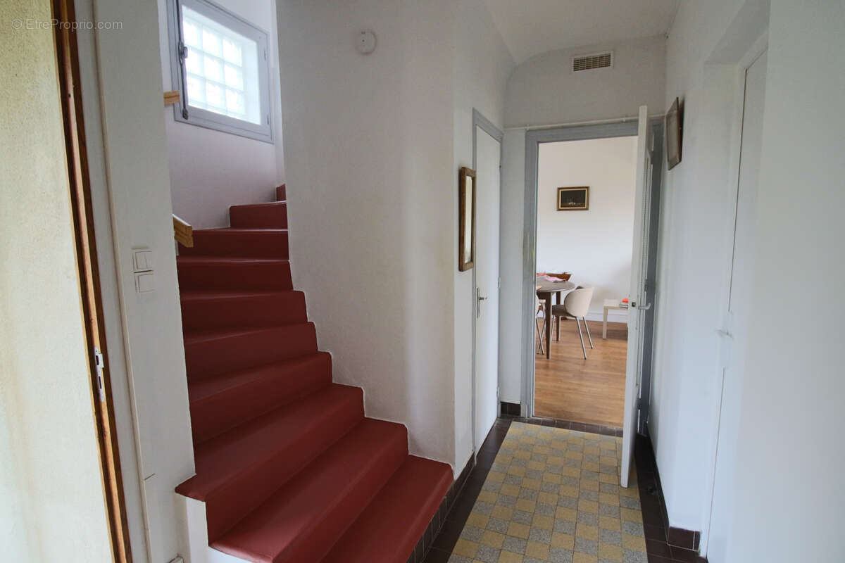 Maison à PUY-L&#039;EVEQUE