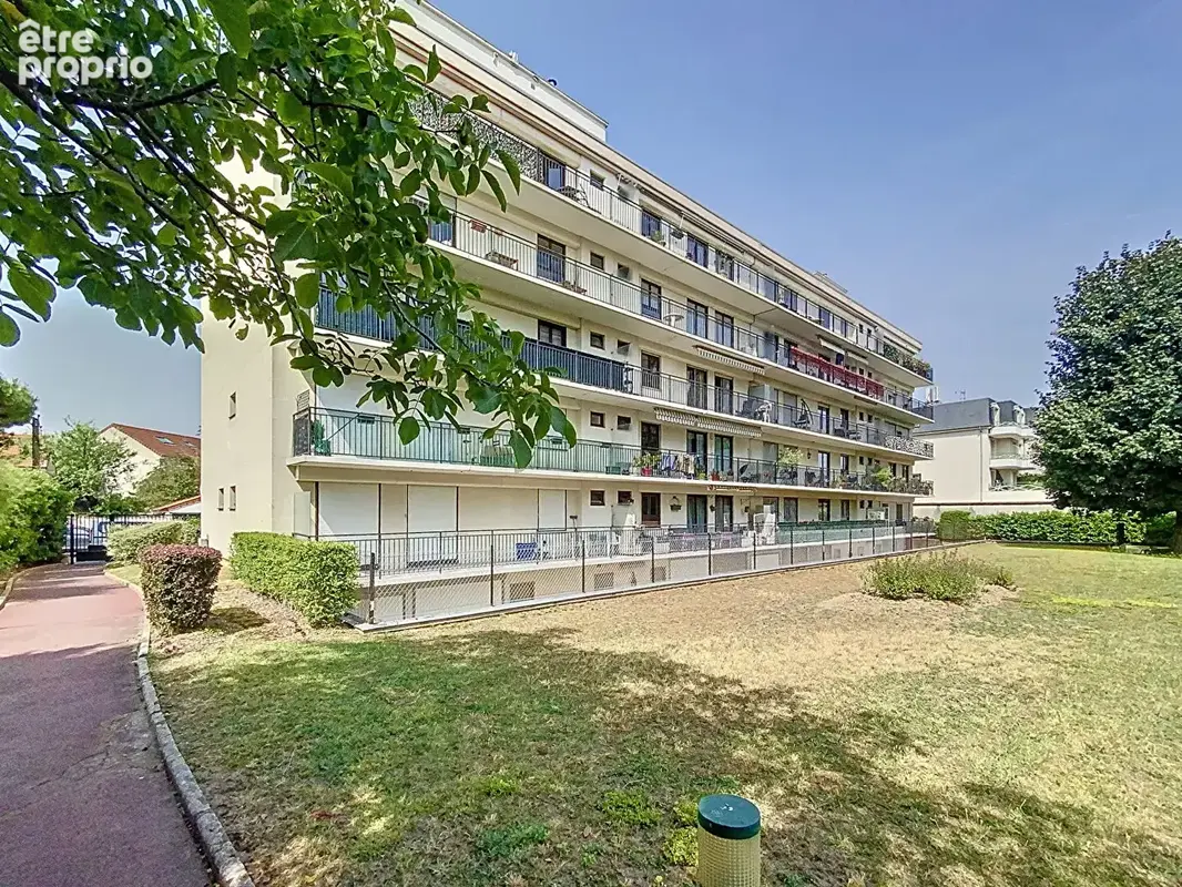 Appartement à SAINT-MAUR-DES-FOSSES