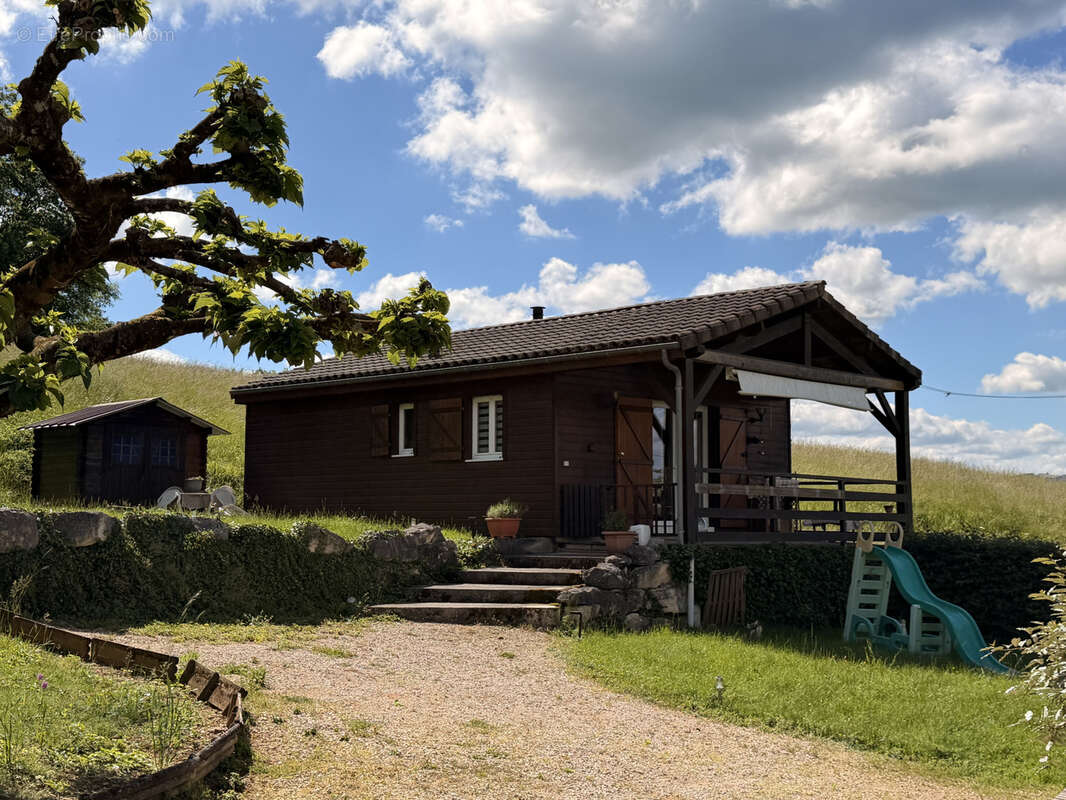 Maison à BELMONT-BRETENOUX
